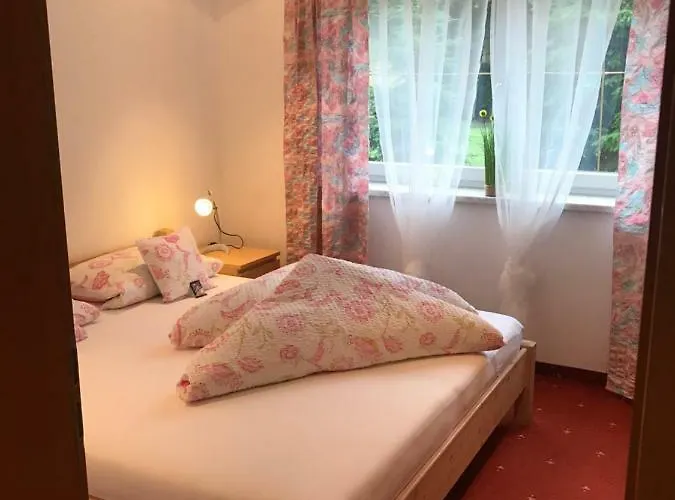 Julia * Brixen im Thale